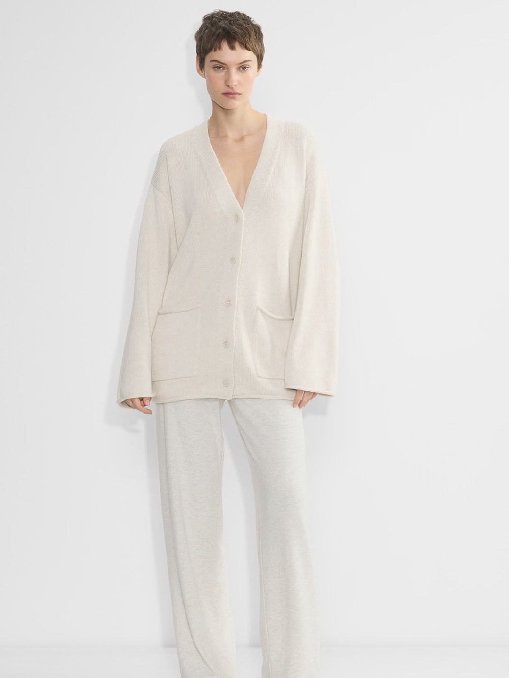 The Group by Babaton
Affirmation Cardigan size S /oversize